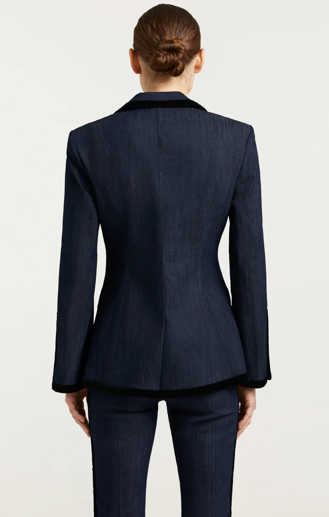 Ariane Blazer